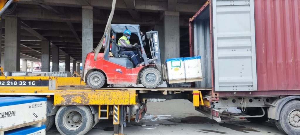 Konteyner boşaltma ve yükleme